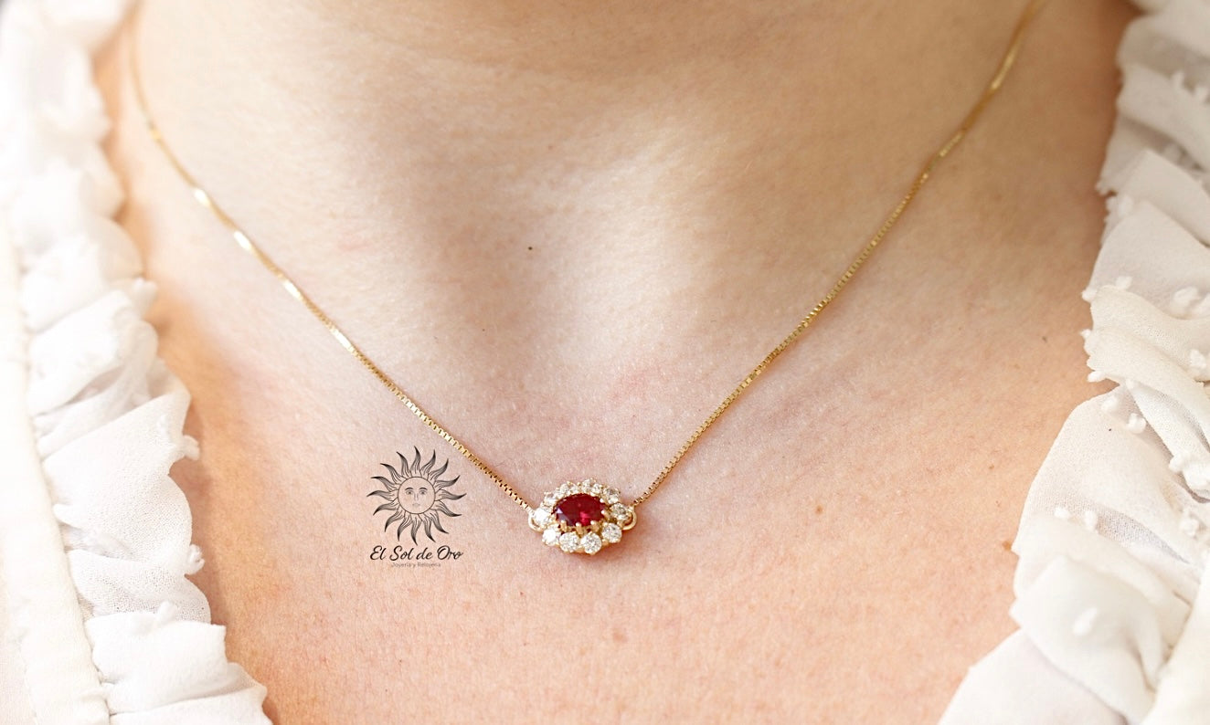 Gargantilla de 14k con dije con piedras Circonias
